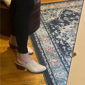 Cream Mules with Chunky Sole and Soft Material